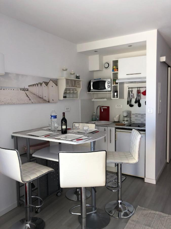 Charmant Studio A Cros De Cagnes Exterior photo