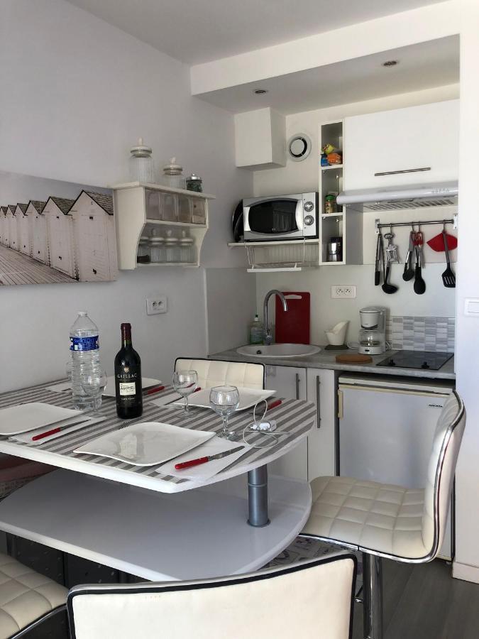 Charmant Studio A Cros De Cagnes Exterior photo