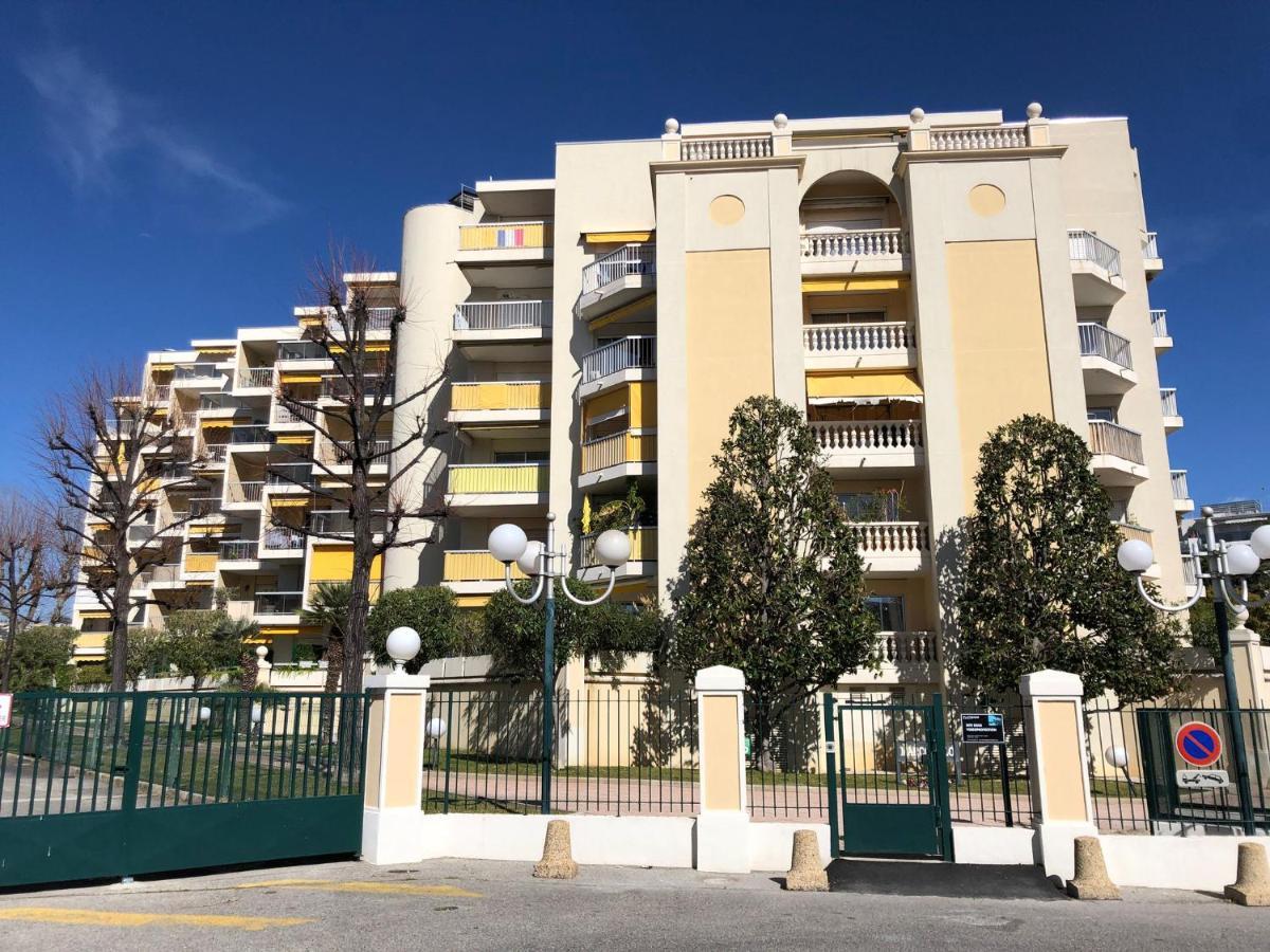 Charmant Studio A Cros De Cagnes Exterior photo